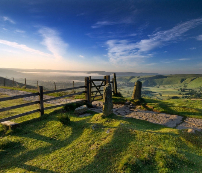 explore the peak district